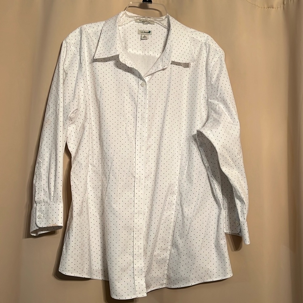 L.L. Bean three-quarter length women’s button-down blouse white w/ blue polkadot